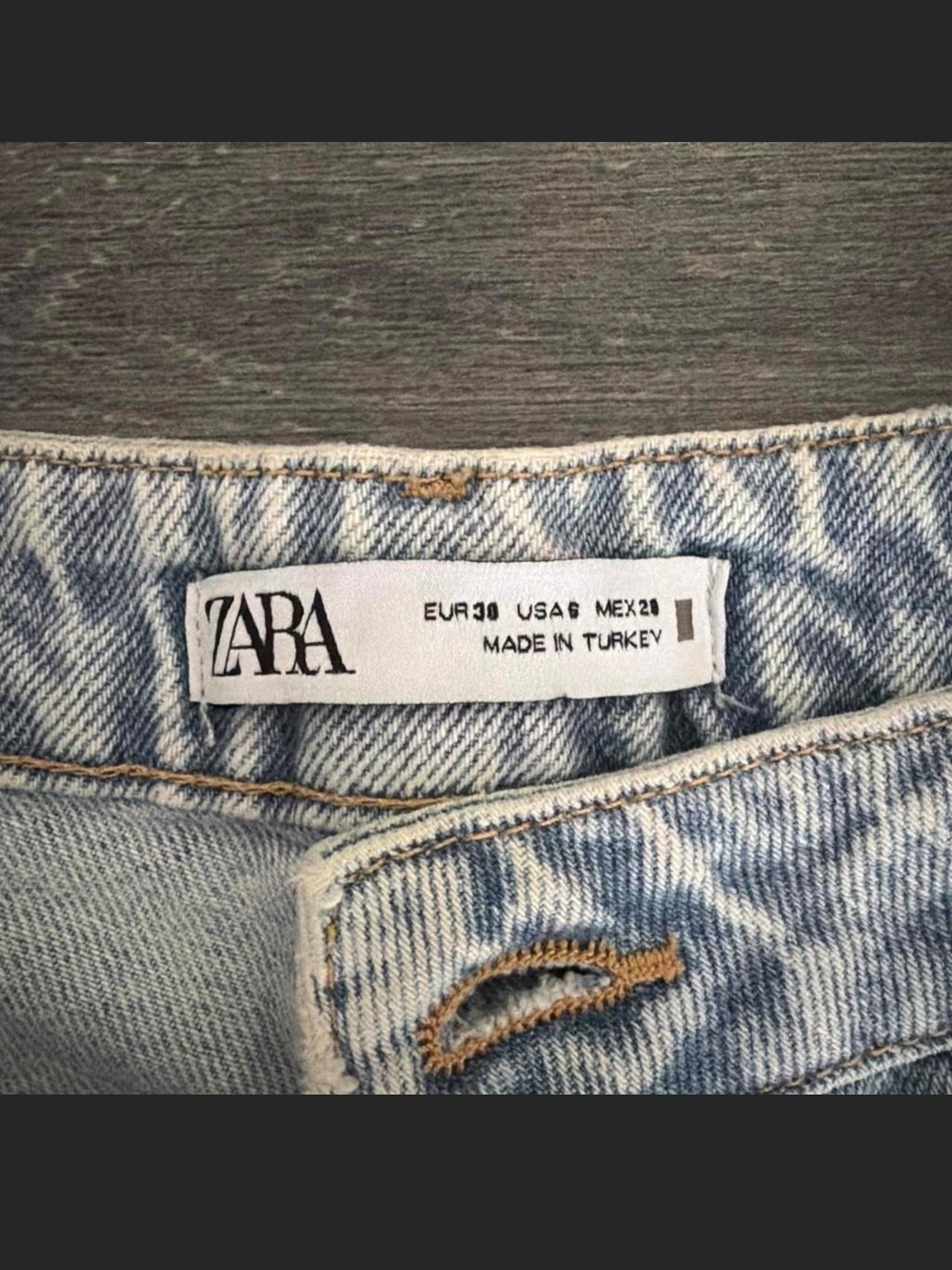 ZARA Light Blue High-Rise Women’s Jeans